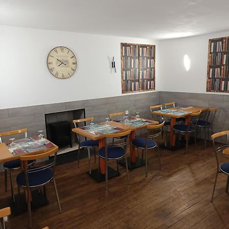 Hotel Du Centre Châlus Dış mekan fotoğraf